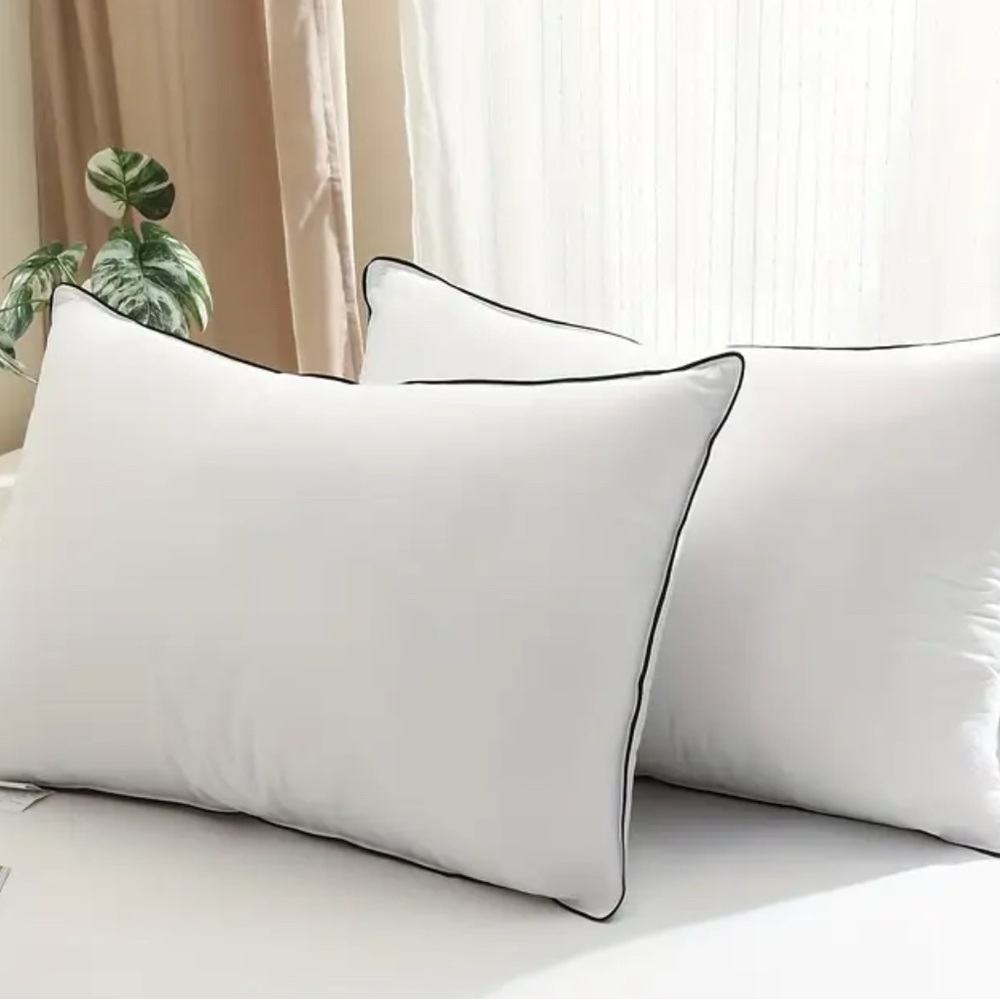 ONE PACK Luxury Soft Hotel Pillow - Down Alternative Microfiber - QUEEN SIZE